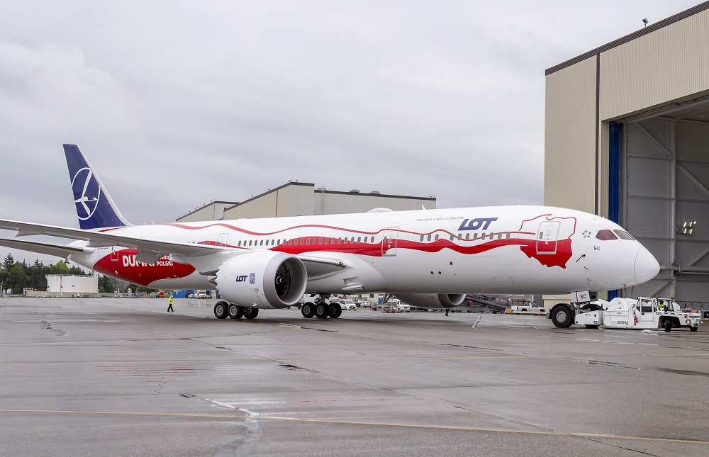 PICTURE: LOT 787-9 livery celebrates Polish independence | News | Flight  Global