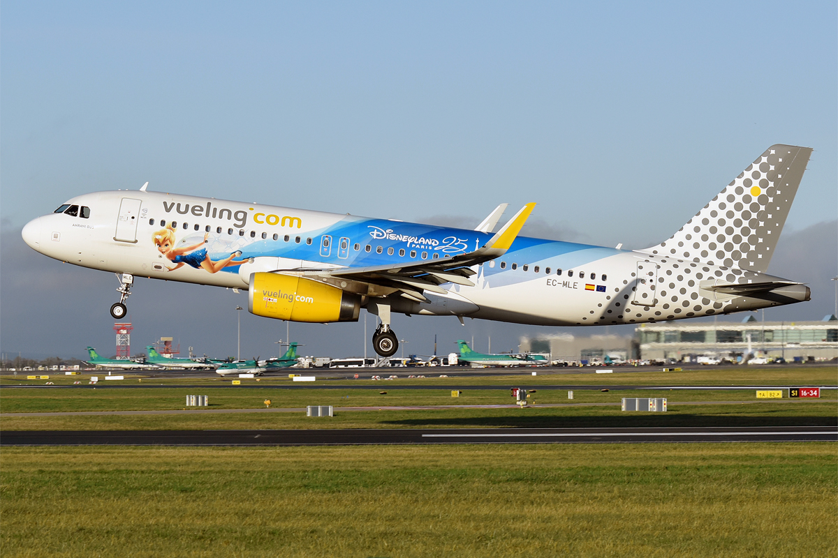 File:Vueling (Disneyland Paris - 25 Years Livery), EC-MLE, Airbus A320-232  (49585495471).jpg - Wikimedia Commons